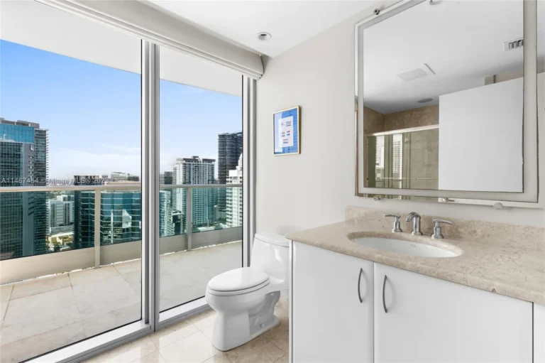 1331 Brickell Bay Dr-16.aspx