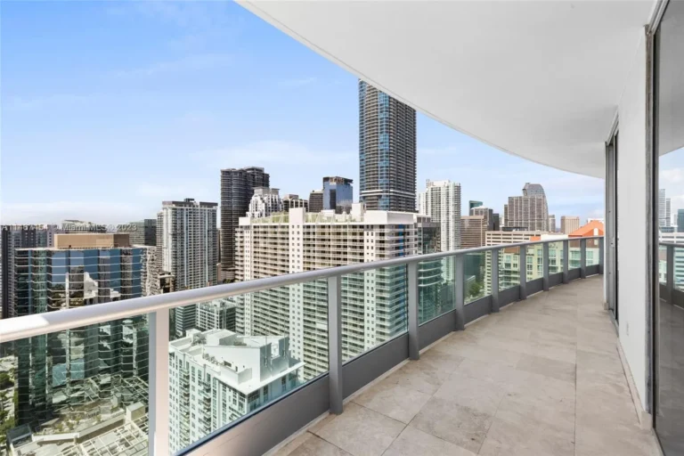 1331 Brickell Bay Dr-33.aspx