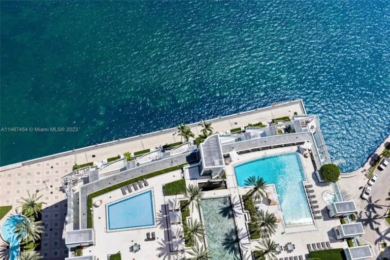 1331 Brickell Bay Dr-35.aspx
