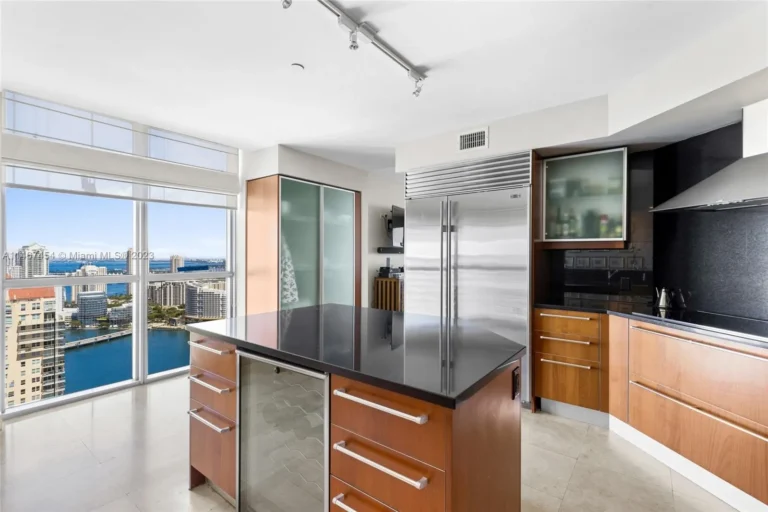 1331 Brickell Bay Dr-6.aspx