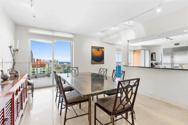 1331 Brickell Bay Dr-7.aspx