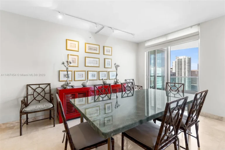 1331 Brickell Bay Dr-8.aspx