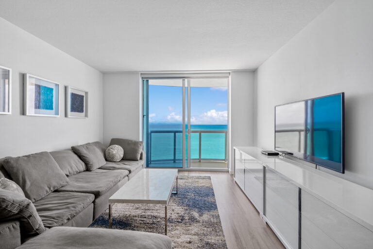 17315 Collins Ave-1