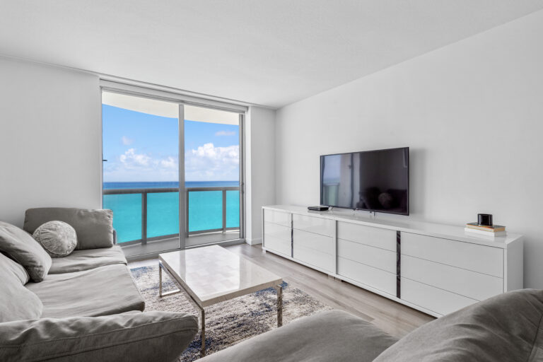 17315 Collins Ave-3
