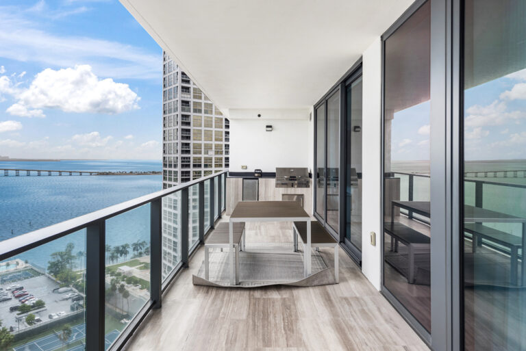 1451 Brickell Ave #2002-17