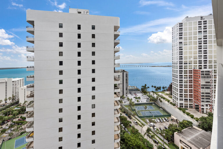 1451 Brickell Ave #2002-18