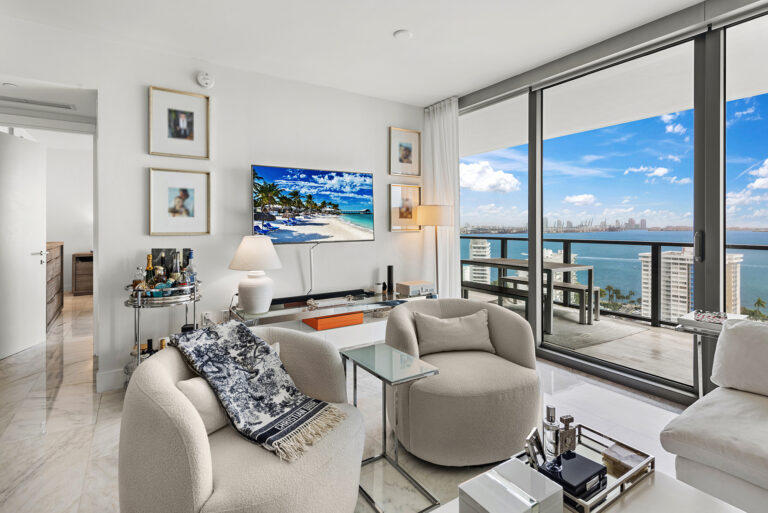 1451 Brickell Ave #2002-3