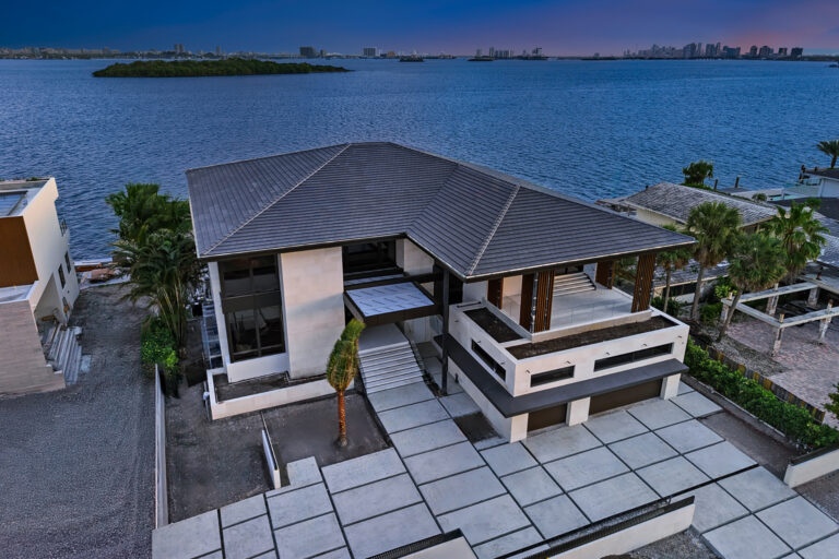 11404 N Bayshore Dr_WEB_1