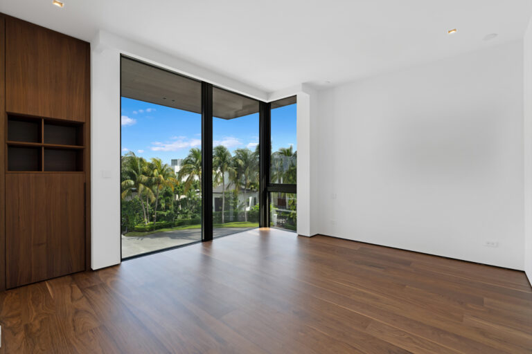 11404 N Bayshore Dr_WEB_2
