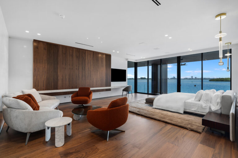 11404 N Bayshore Dr_WEB_23