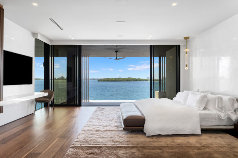 11404 N Bayshore Dr_WEB_25