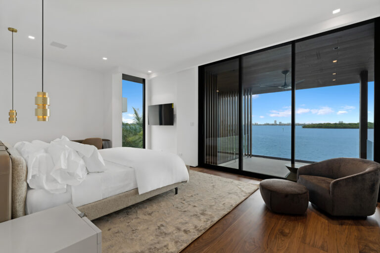 11404 N Bayshore Dr_WEB_5