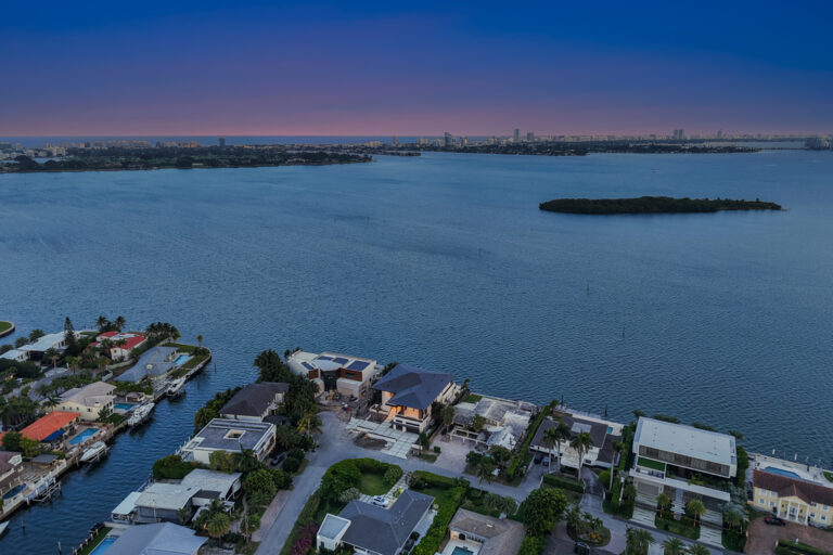 11404 N Bayshore Dr_WEB_8