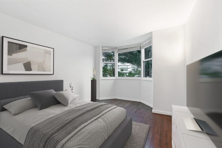 300 S Pointe Dr. 405_WEB_1